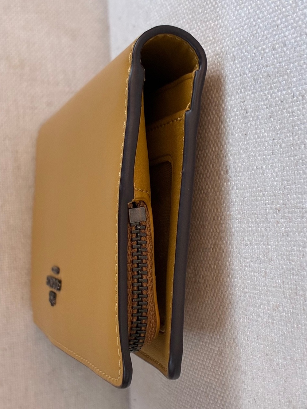 NWOT Coach RARE Mustard Yellow Leather Zip Around Wallet - Picture 13 of 16